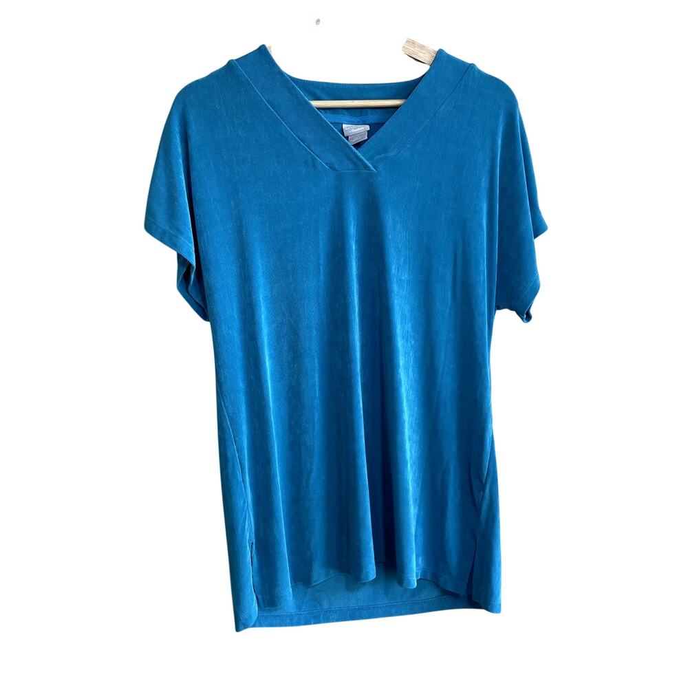 Chico's travelers women's size 8 blue short sleeved drapy shirt v-neck comfort
